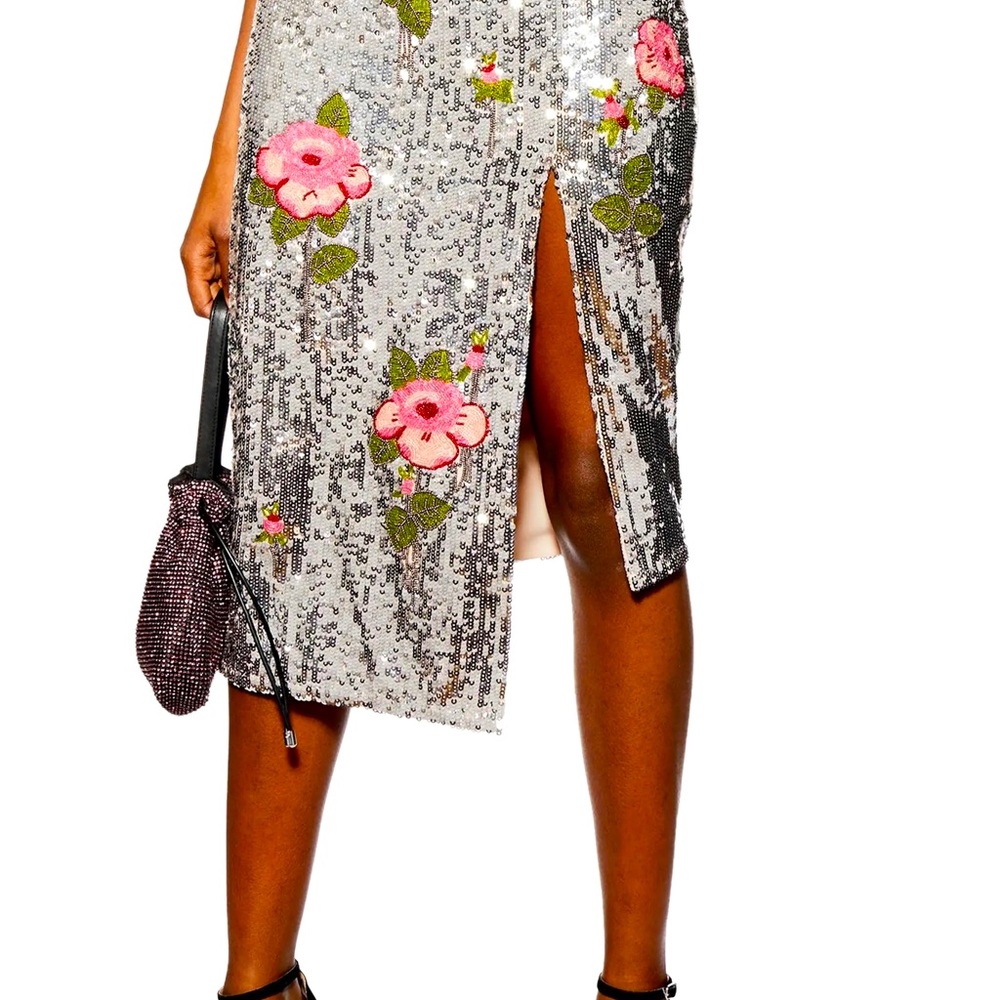 Flower Embellished Sequin Midi Skirt
TOPSHOP